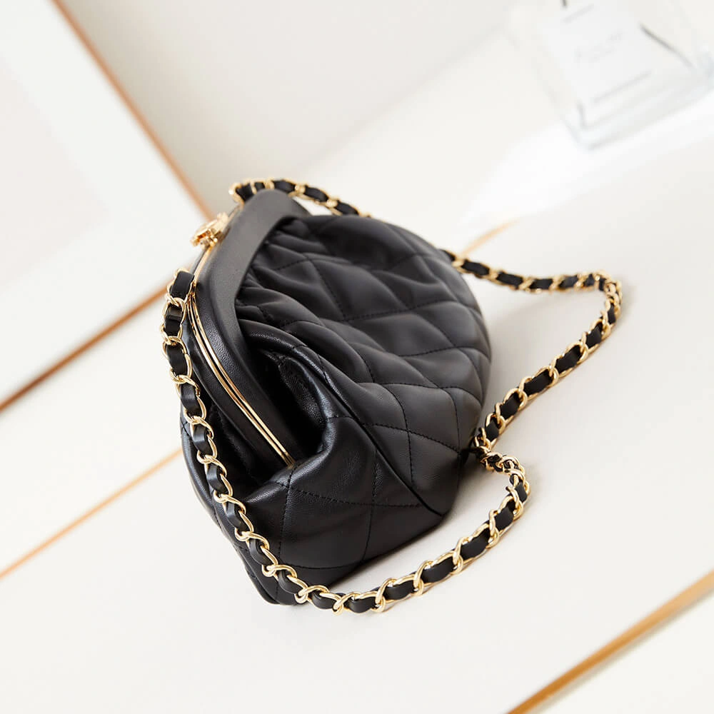 Chanel Clutch(HIGH-END GRADE) Sleek 1101