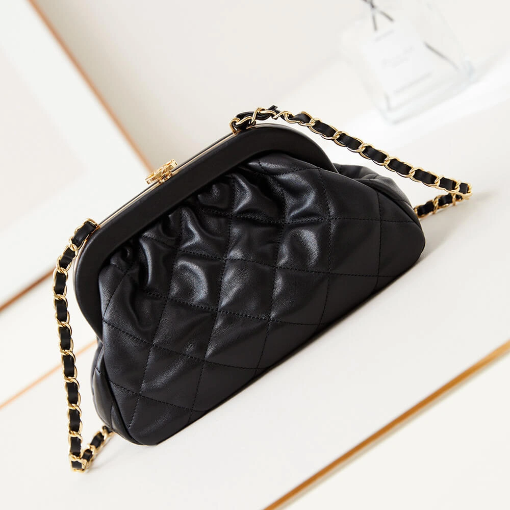 Chanel Clutch(HIGH-END GRADE) Sleek 1101