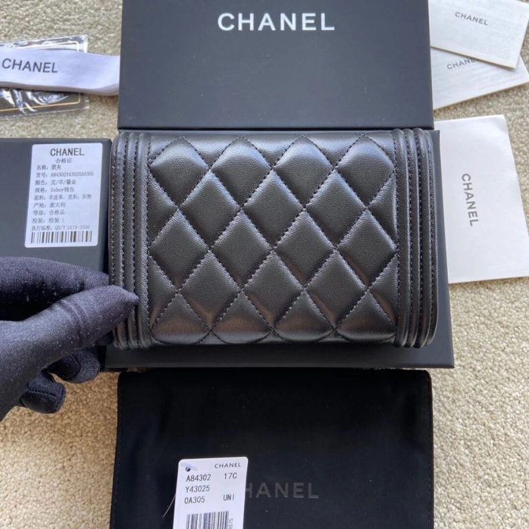 TravelReady Chanel boy long wallet 1137