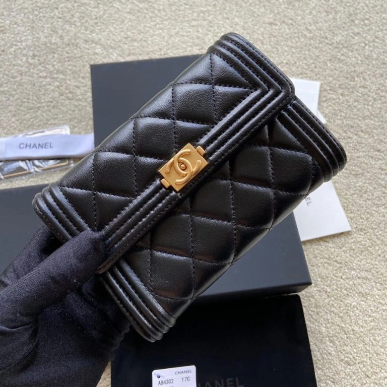 TravelReady Chanel boy long wallet 1137