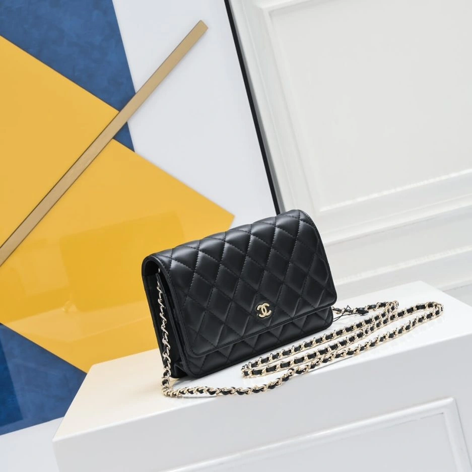Timeless Chanel classic chain wallet 1139
