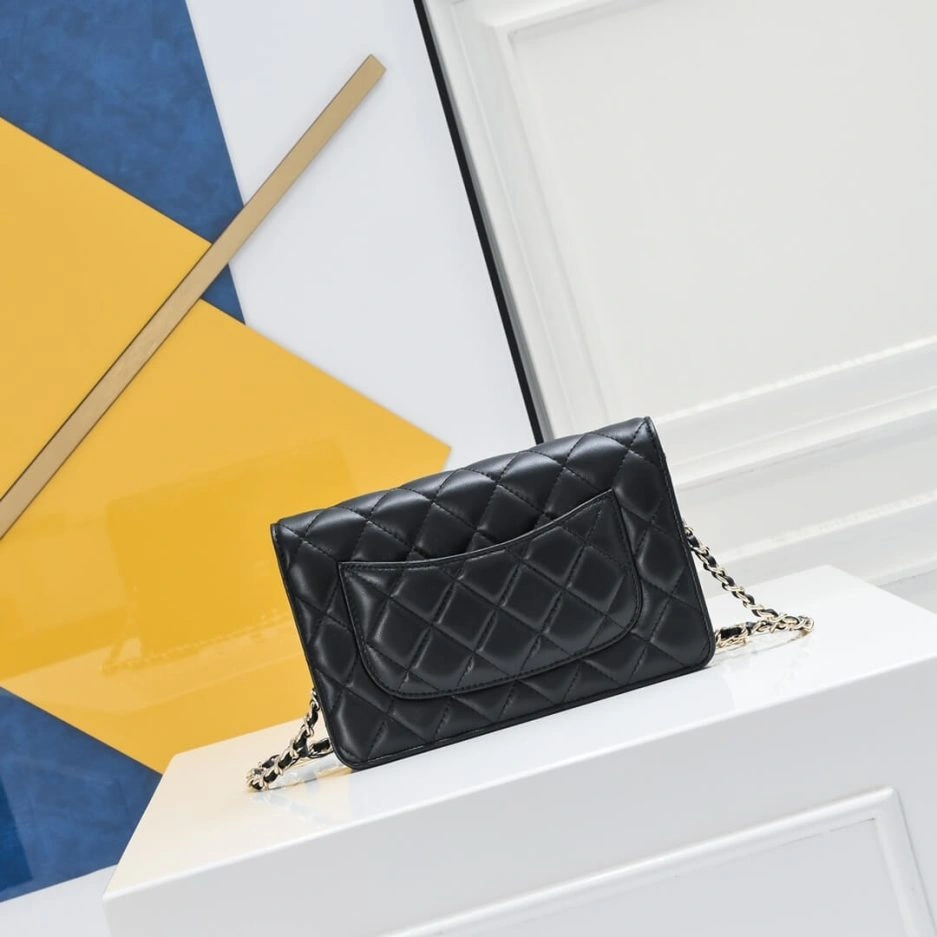 Timeless Chanel classic chain wallet 1139