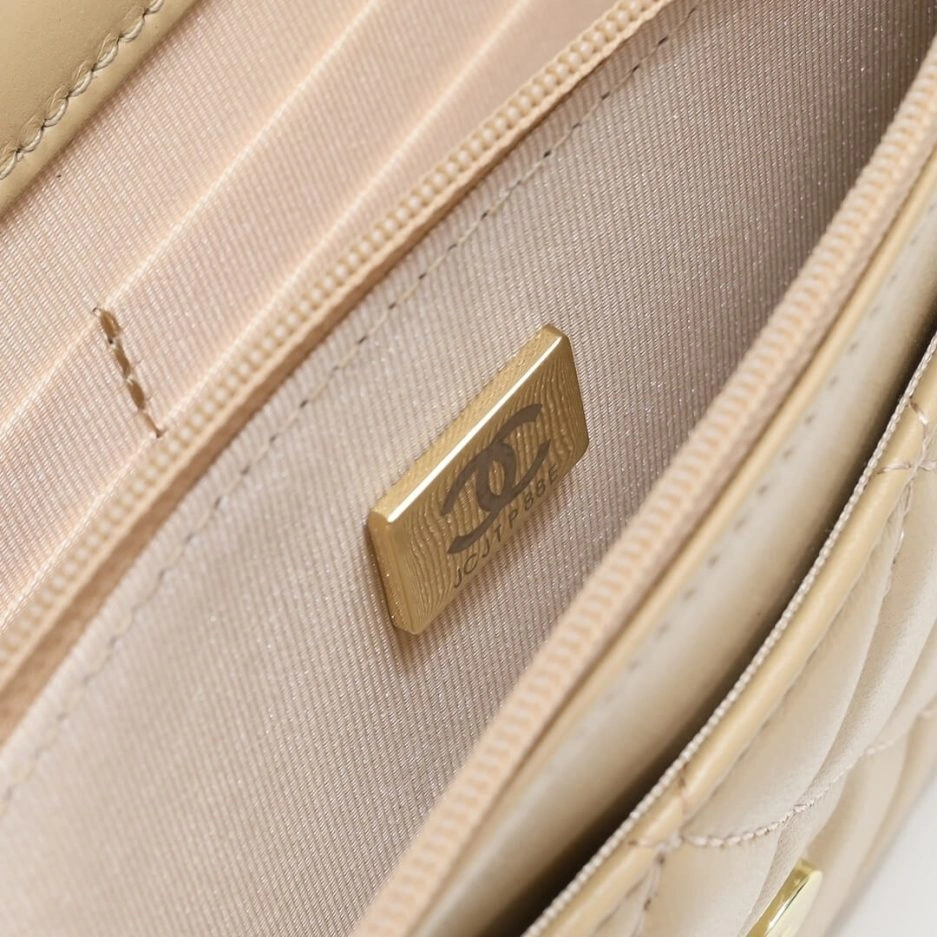 Chanel classic chain wallet Chic 1083