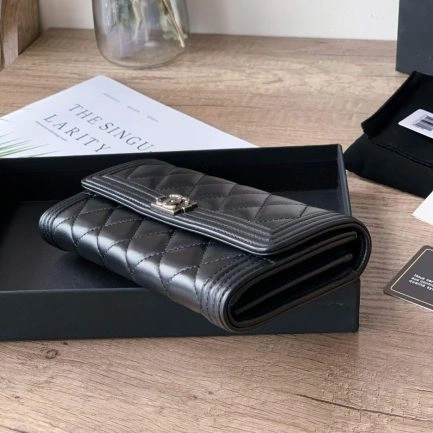 Unisex Chanel classic long wallet 1132