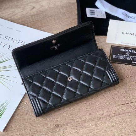 Unisex Chanel classic long wallet 1132