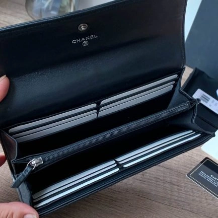 Unisex Chanel classic long wallet 1132