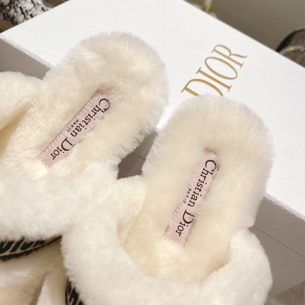 DIOR CHEZ MOI SLIDE Comfortable 135