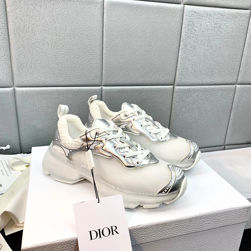 UrbanChic DIOR VIBE SNEAKER 96