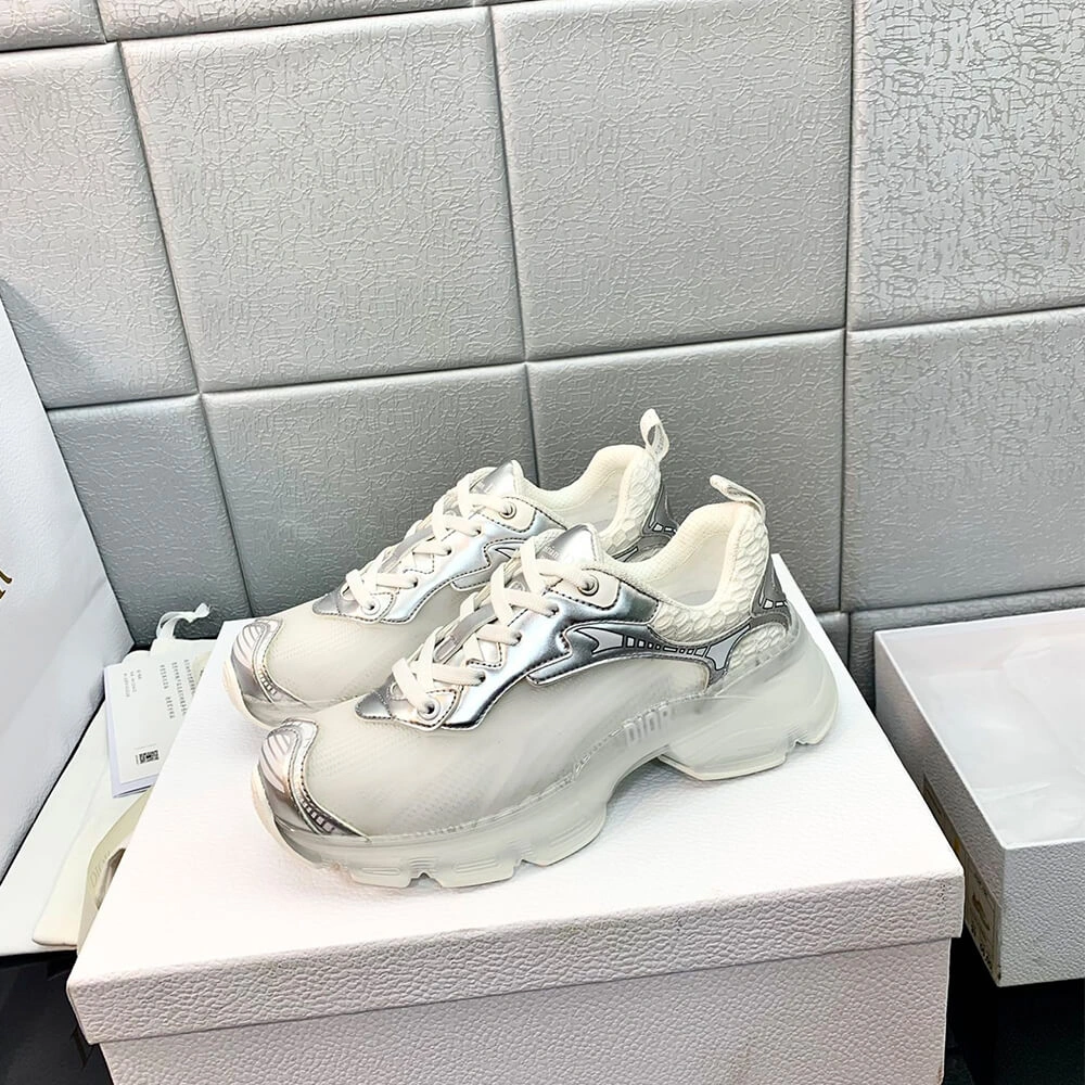 UrbanChic DIOR VIBE SNEAKER 96