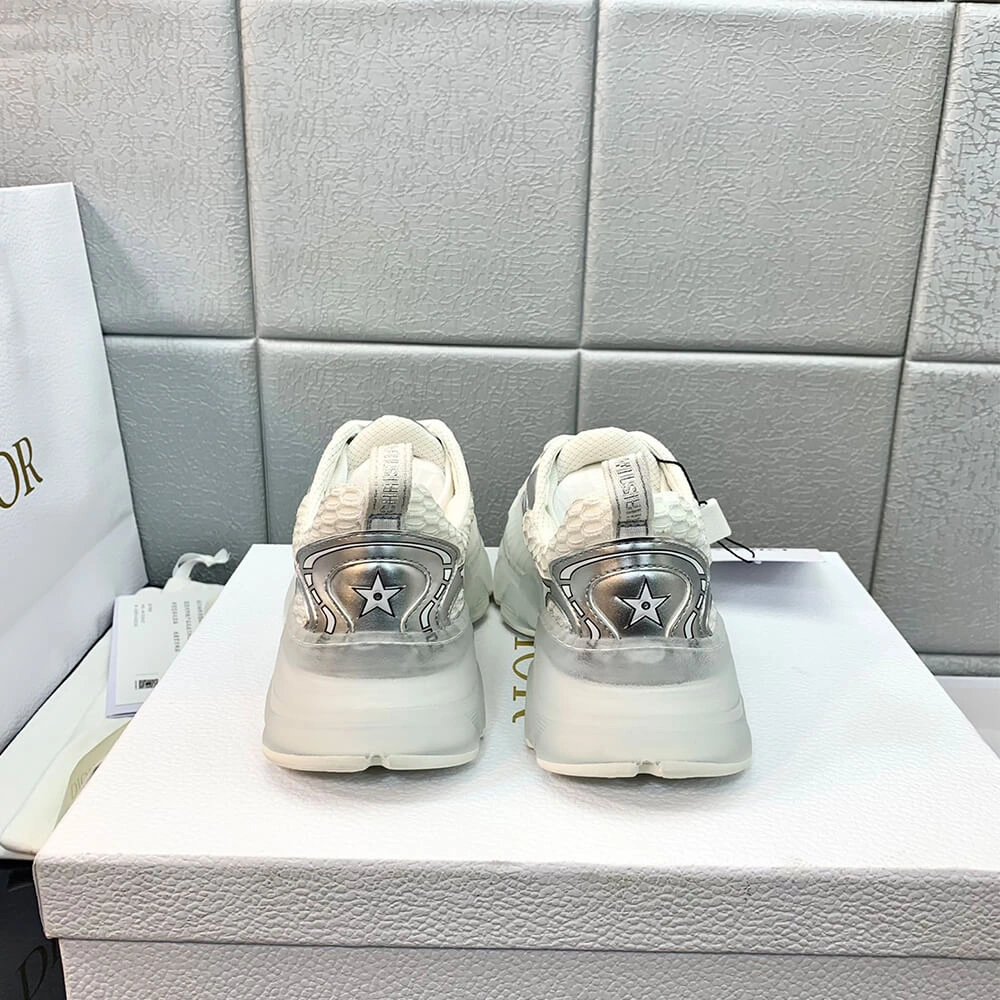 UrbanChic DIOR VIBE SNEAKER 96