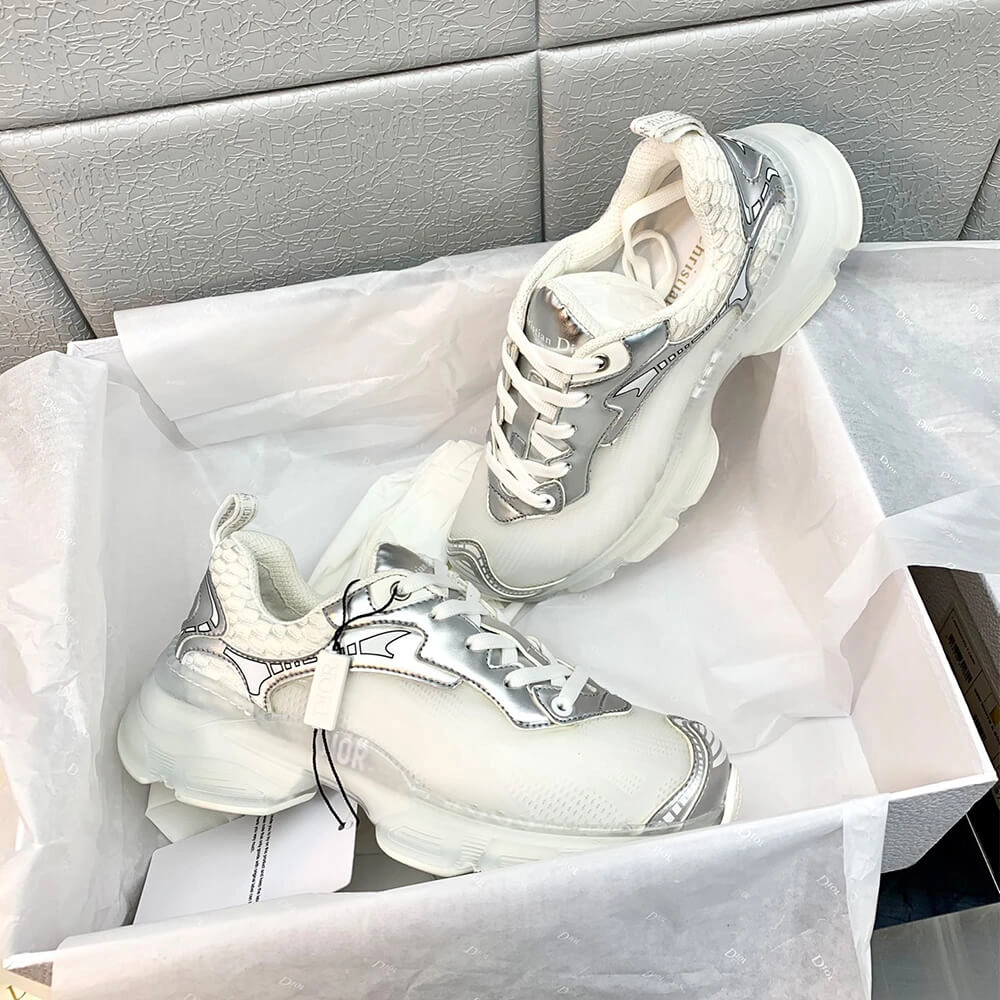 UrbanChic DIOR VIBE SNEAKER 96