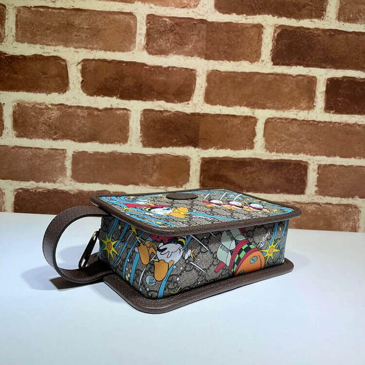 Trendsetting Disney x Gucci Donald Duck Cosmetic Case 1005