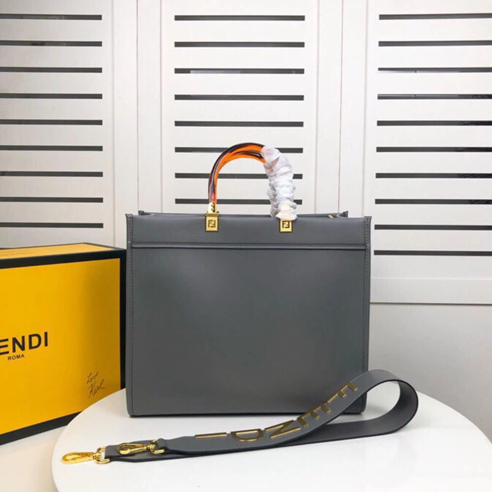 Sleek FENDI SUNSHINE Medium Tote Bag 1571