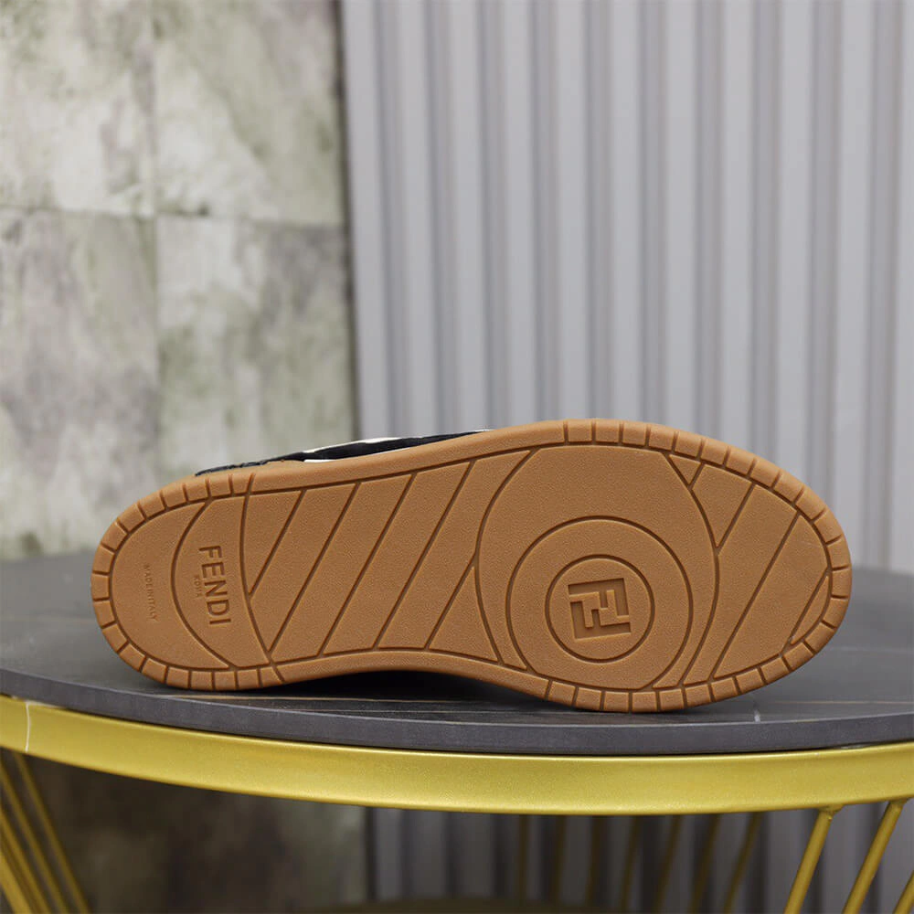 FENDI Sneakers Timeless 138