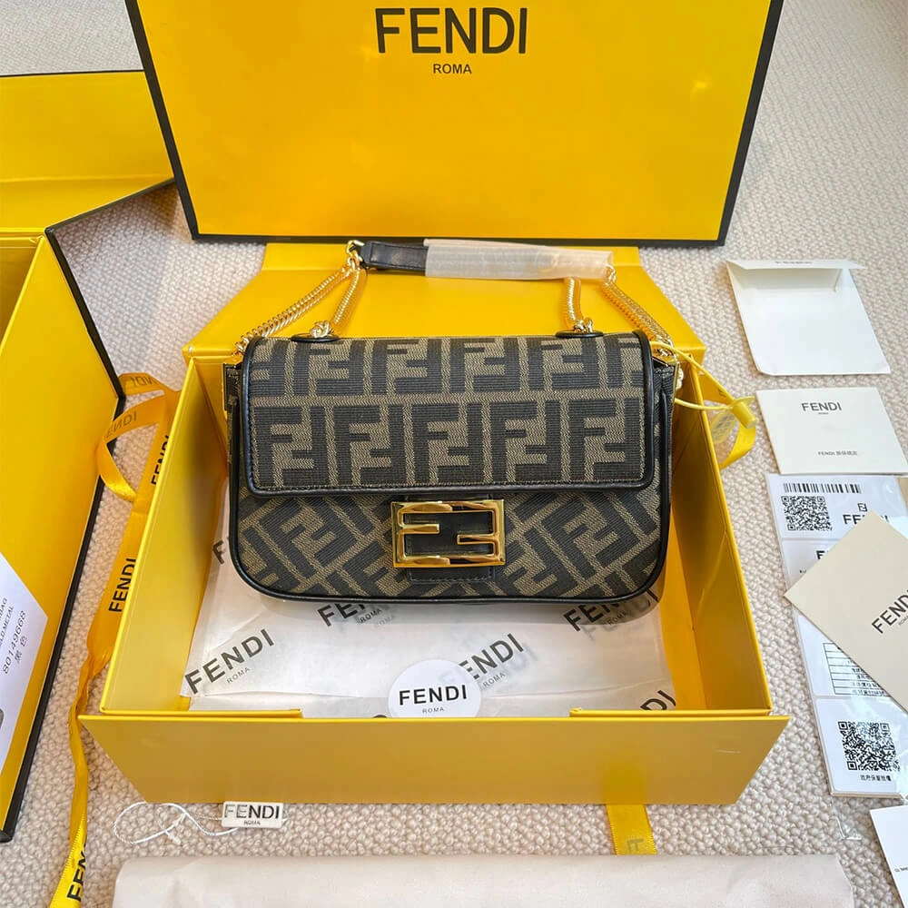 SunProtective Fendi Baguette Chain Midi 1573