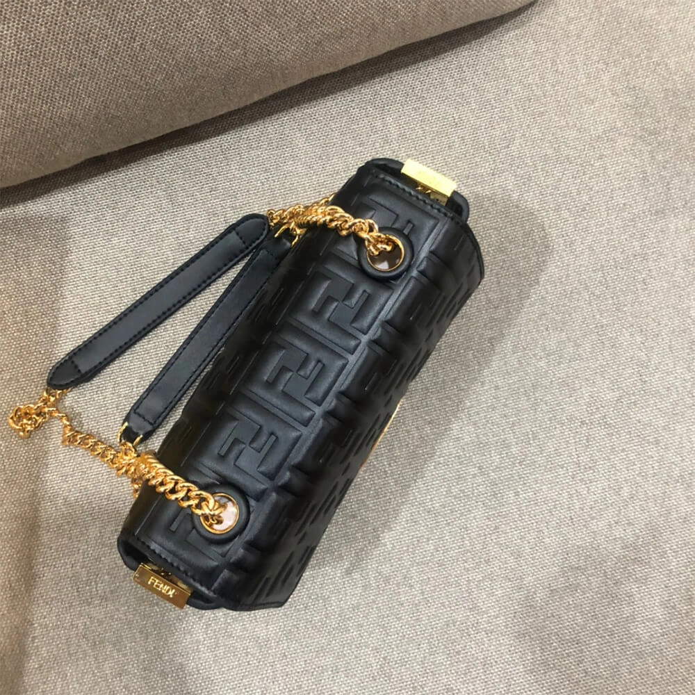 Premium Fendi Baguette Chain Midi 1570