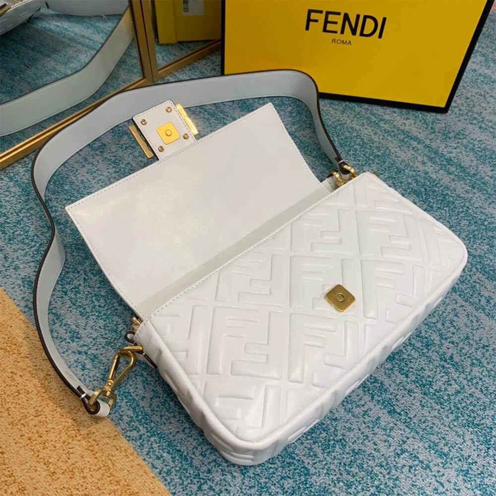 Fendi Baguette Chic 1583