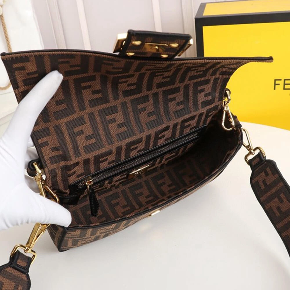 Fendi Baguette Attractive 1575