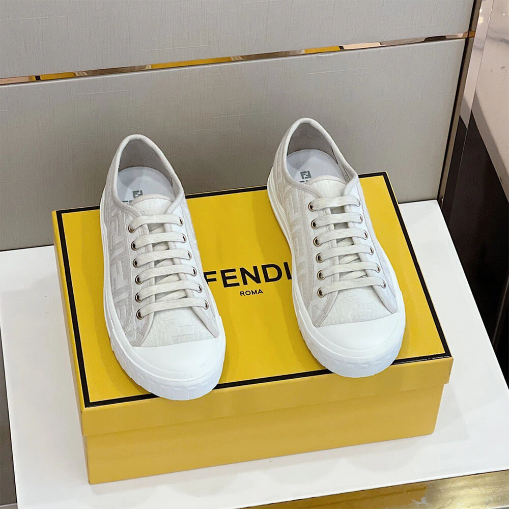 Fendi Domino Durable 137