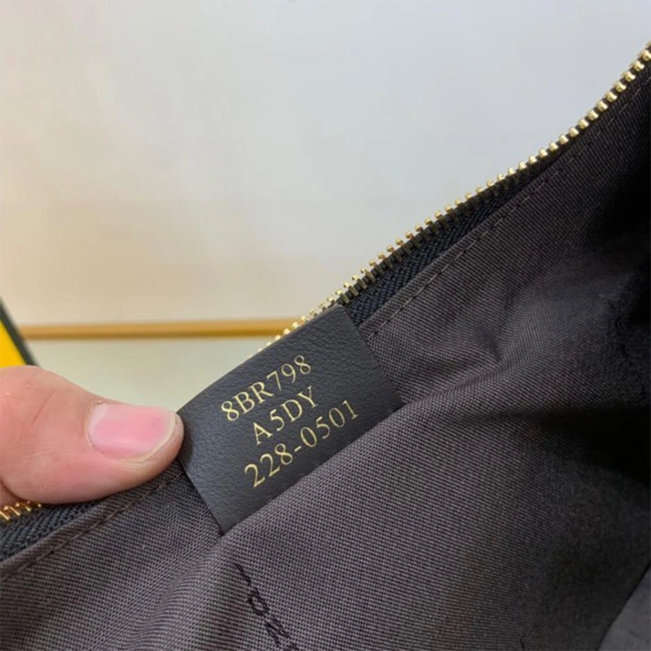 Fendigraphy Small Breathable 1581