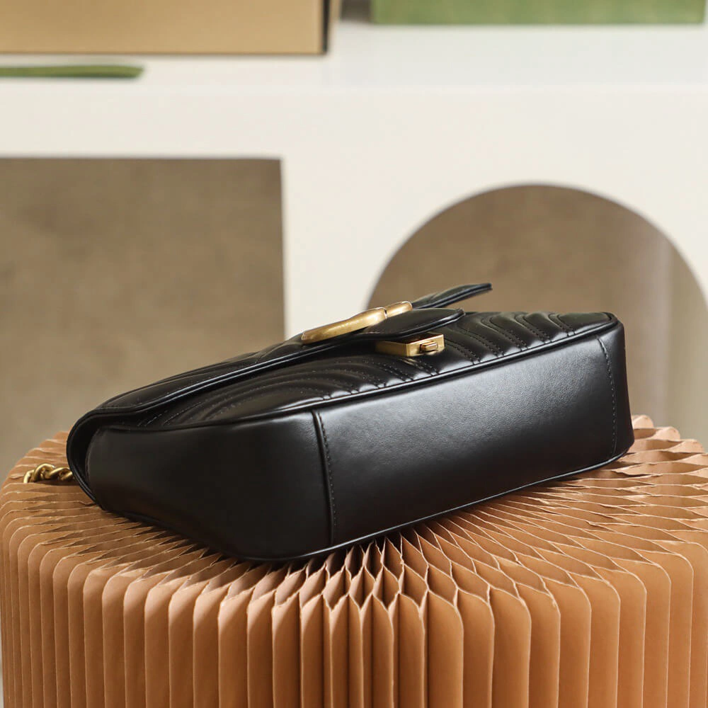 GG Marmont small matelasse shoulder bag Snug 937