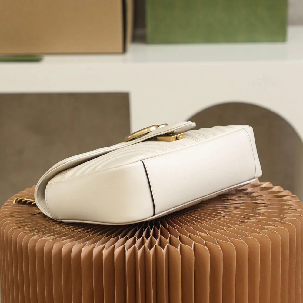 Resilient GG Marmont small matelasse shoulder bag 967