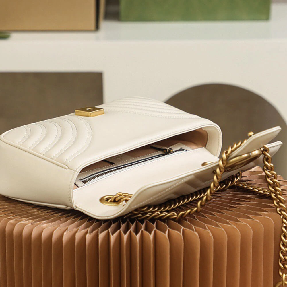 Resilient GG Marmont small matelasse shoulder bag 967