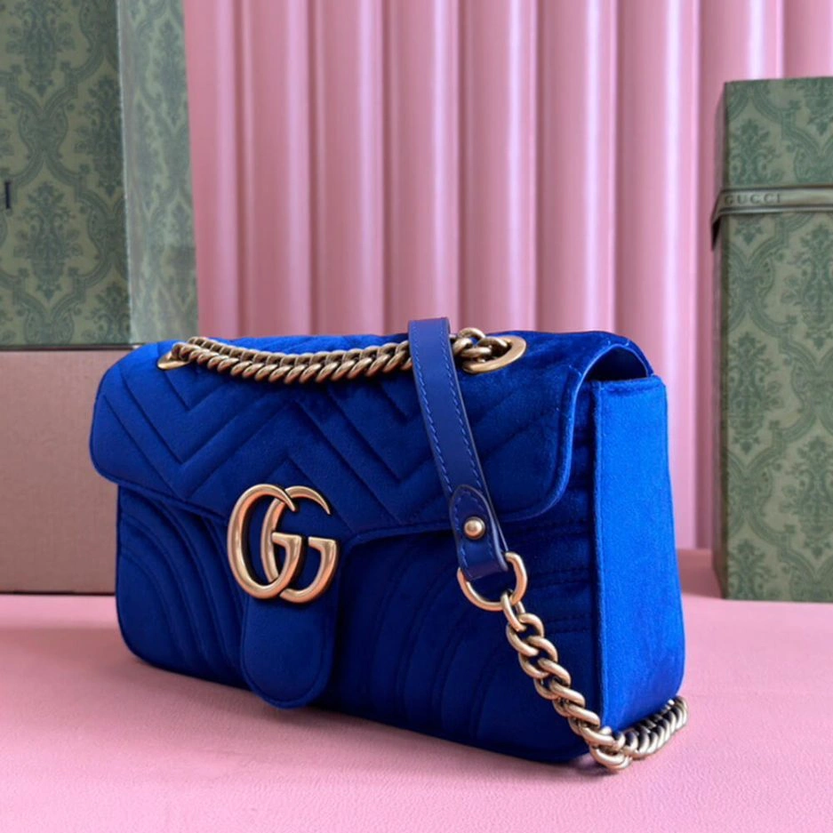 Fashionable GG Velvet Small Marmont shoulder bag 832