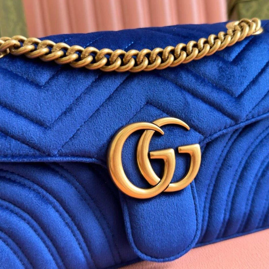 Fashionable GG Velvet Small Marmont shoulder bag 832