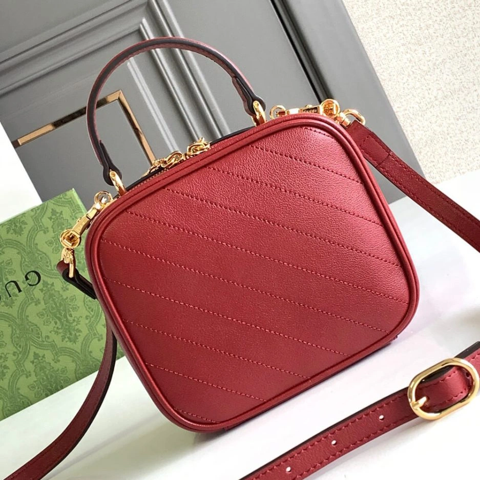 Lightweight GUCCI BLONDIE TOP HANDLE BAG 886