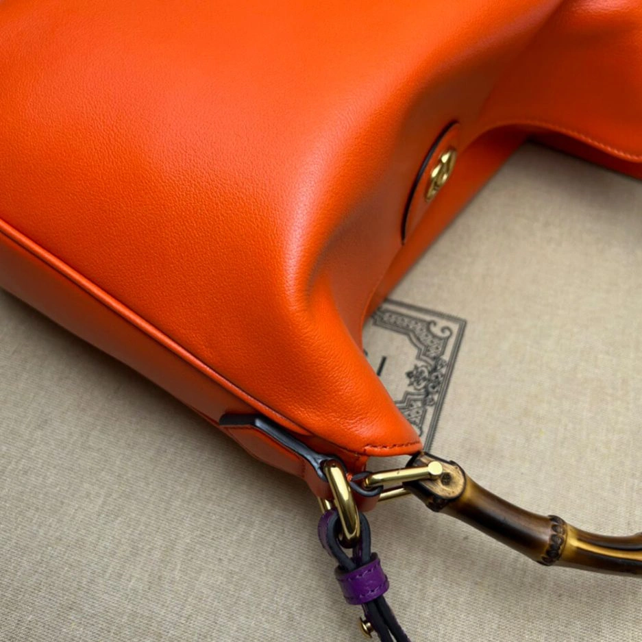 GUCCI DIANA MEDIUM SHOULDER BAG Effortless 934