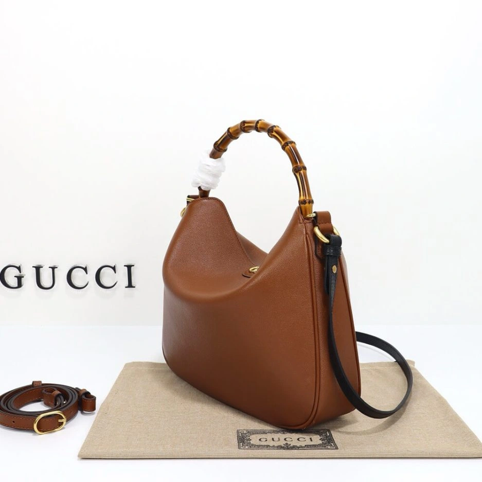 QuickDry GUCCI DIANA MEDIUM SHOULDER BAG 834