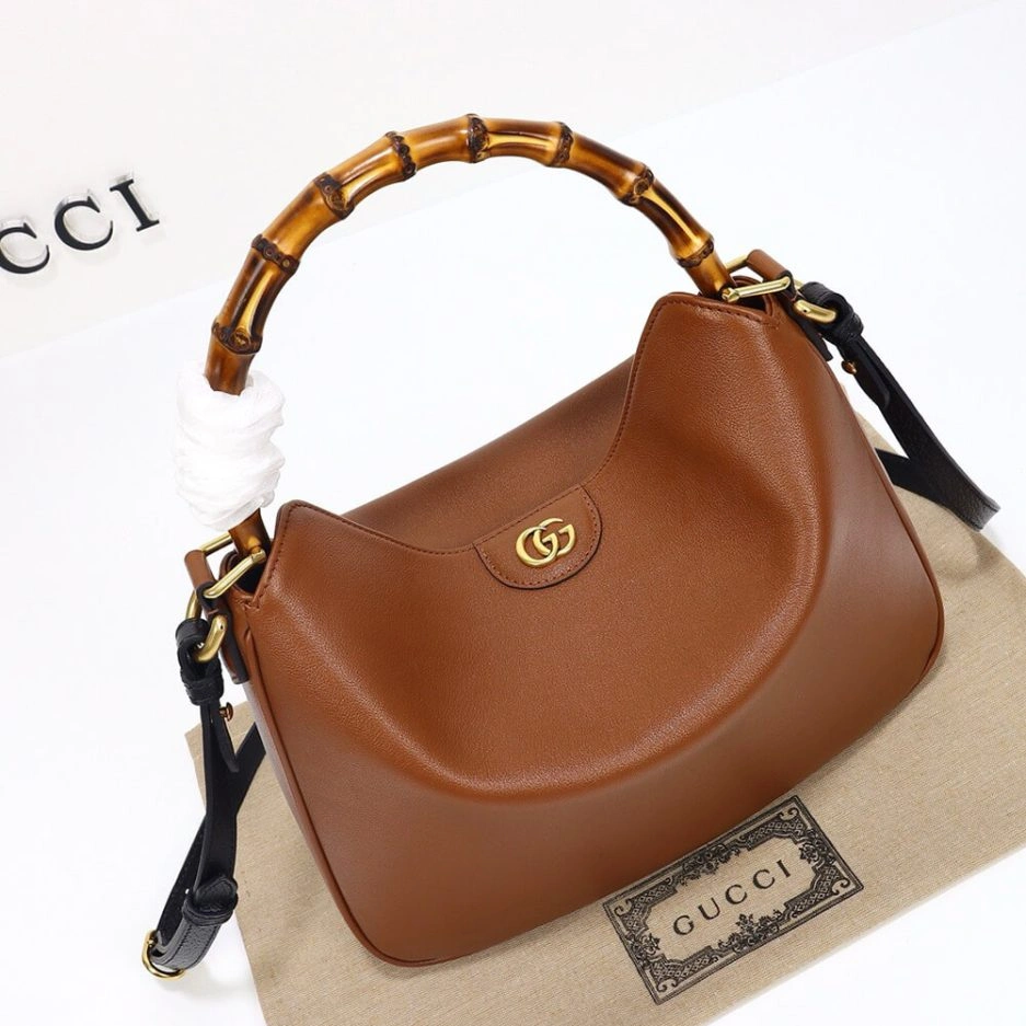 QuickDry GUCCI DIANA MEDIUM SHOULDER BAG 834