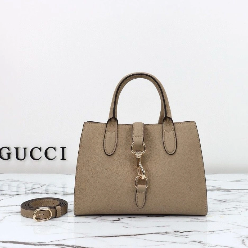 OnTrend GUCCI SMALL TOTE BAG WITH HOOK CLOSURE 860