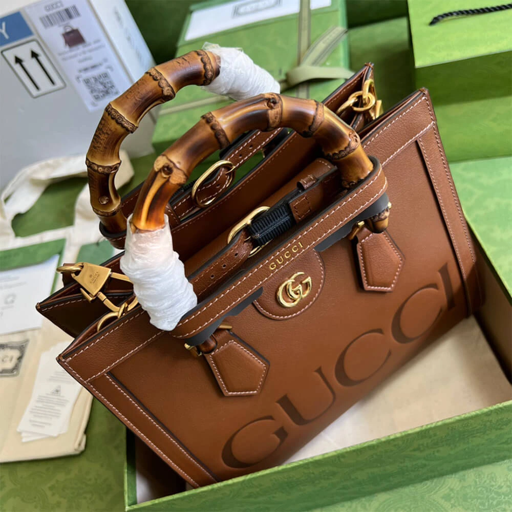 Sporty Gucci Diana small tote bag 888