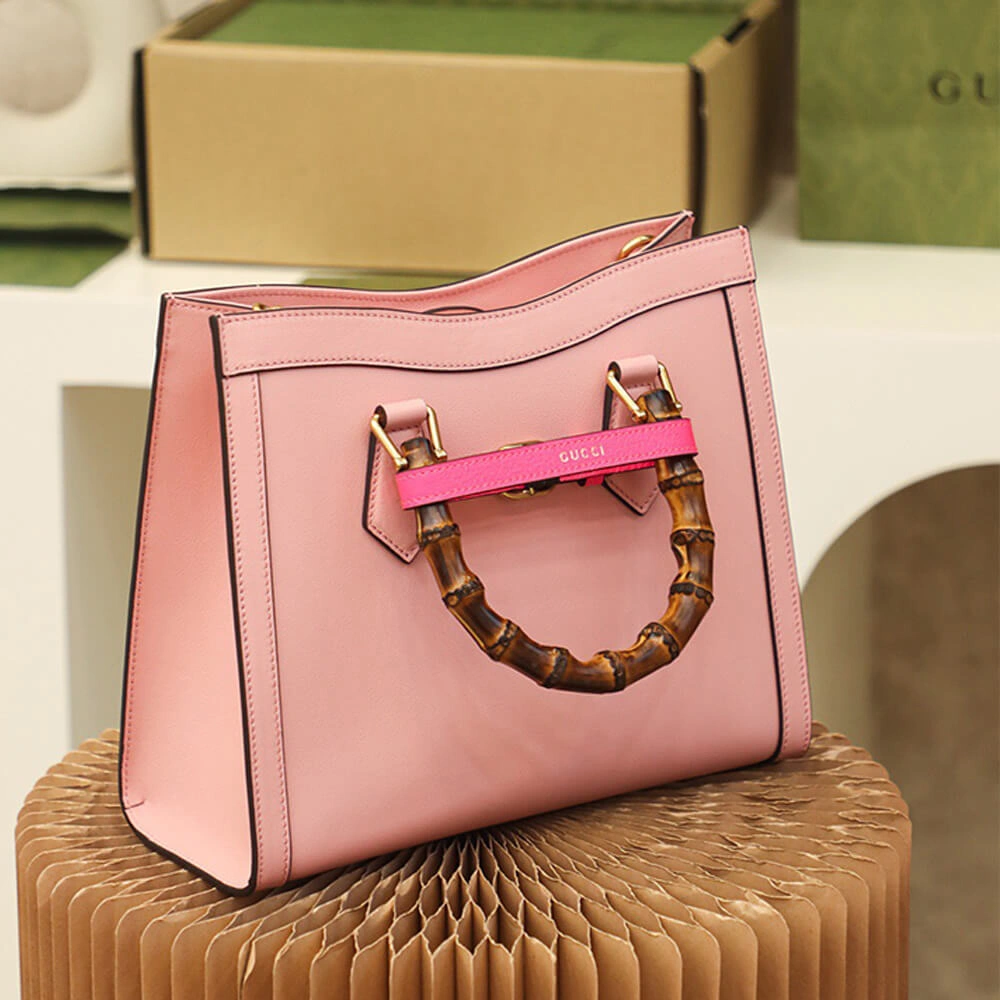 Unique Gucci Diana small tote bag 828