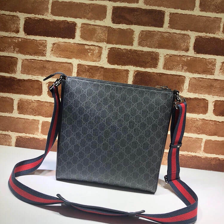 Fashionable Gucci GG Black Messenger 1020