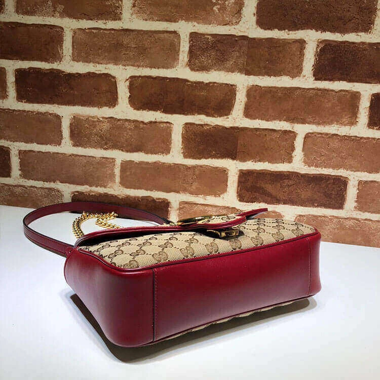 Sporty Gucci GG Marmont Small Shoulder Bag 994