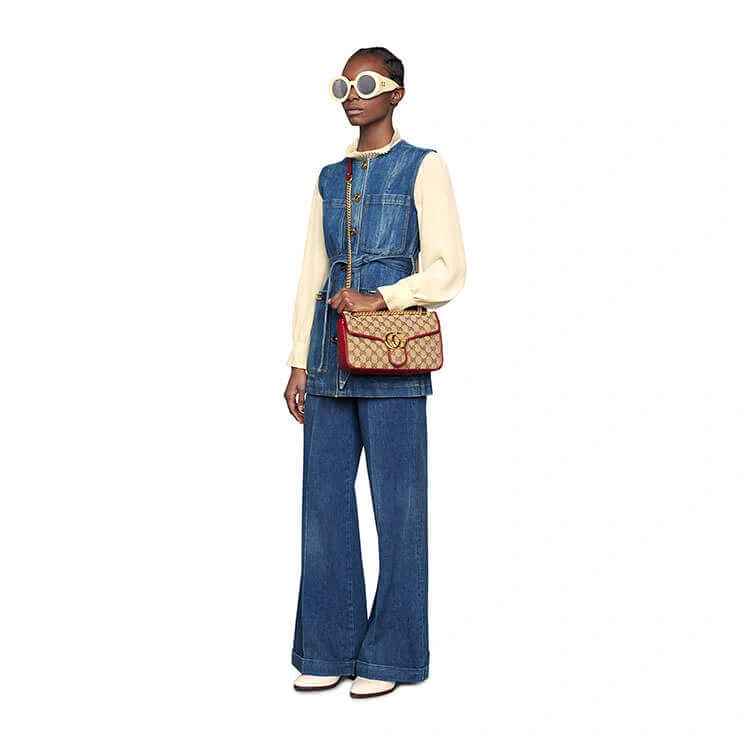 Sporty Gucci GG Marmont Small Shoulder Bag 994