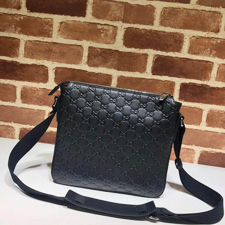 Gucci Signature Messenger FlexibleFit 1000
