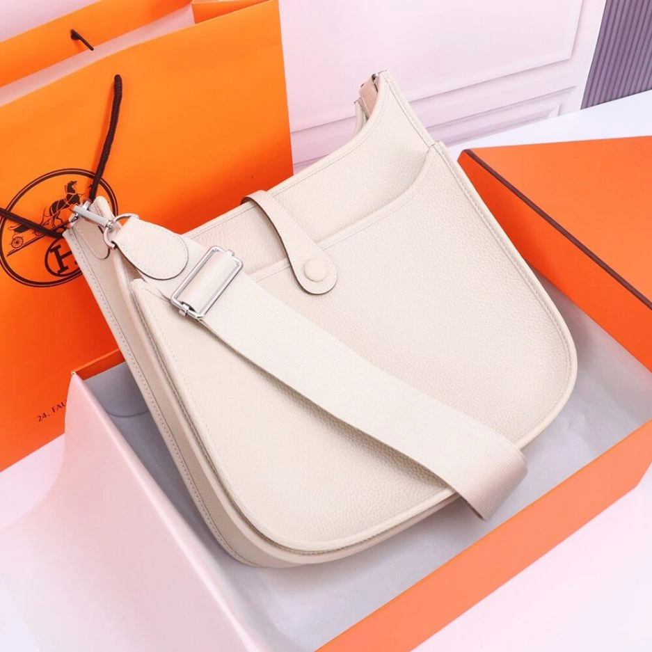 Versatile Hermes Evelyne 1521