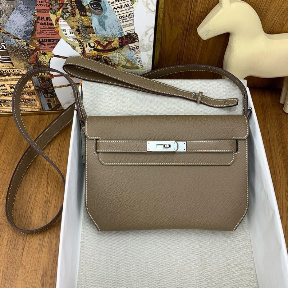 Supportive Hermes Kelly Depeches Pouch 1516