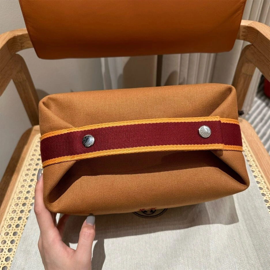 Hermes toiletery bag Durable 1544