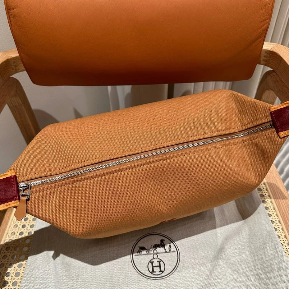 Hermes toiletery bag Durable 1544