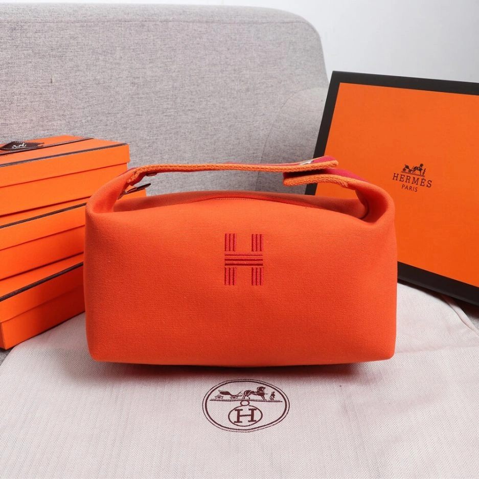 FreshLook Hermes toiletery bag 1546