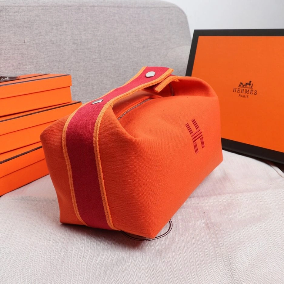 FreshLook Hermes toiletery bag 1546