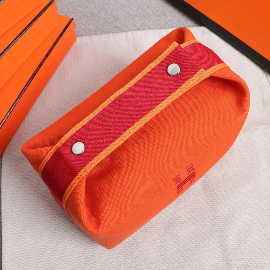FreshLook Hermes toiletery bag 1546