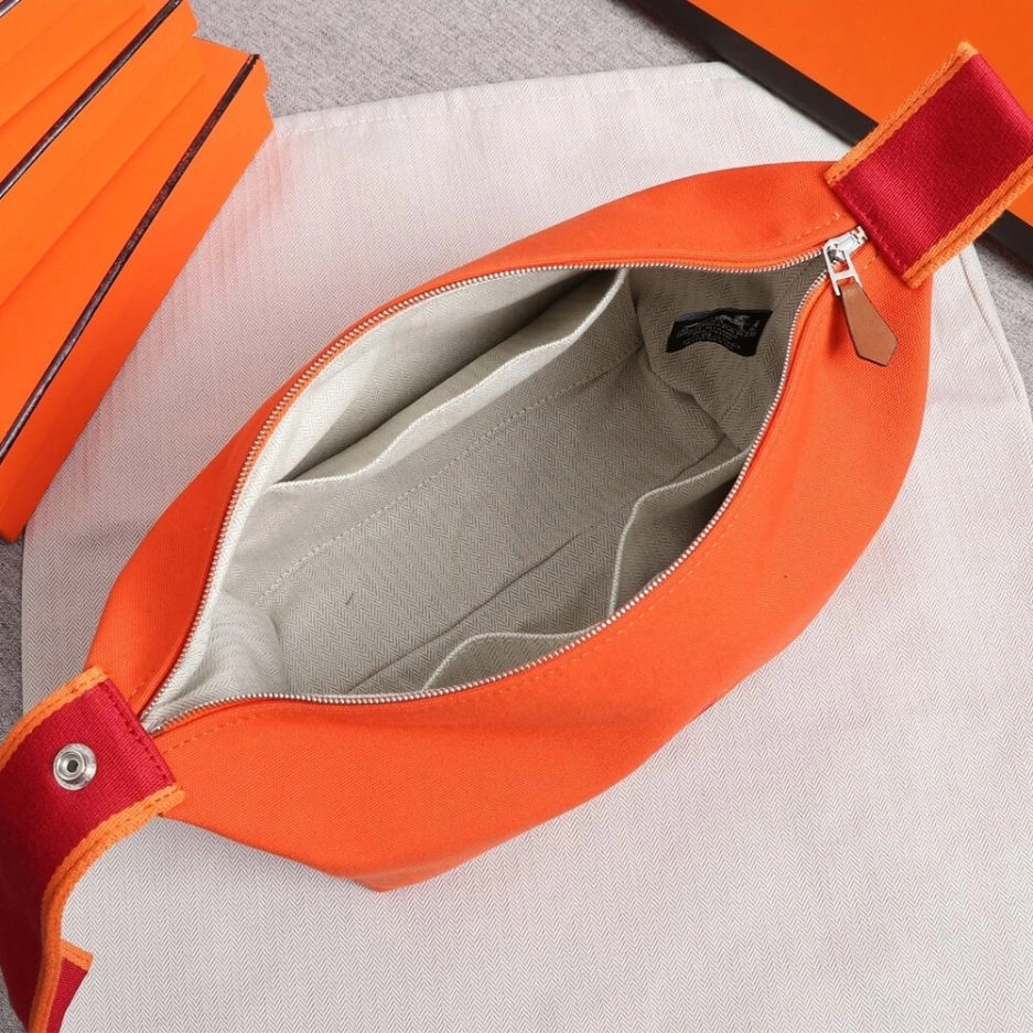 FreshLook Hermes toiletery bag 1546
