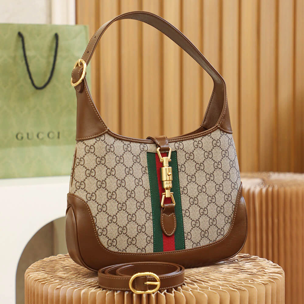 Comfortable Jackie 1961 small shoulder bag 905