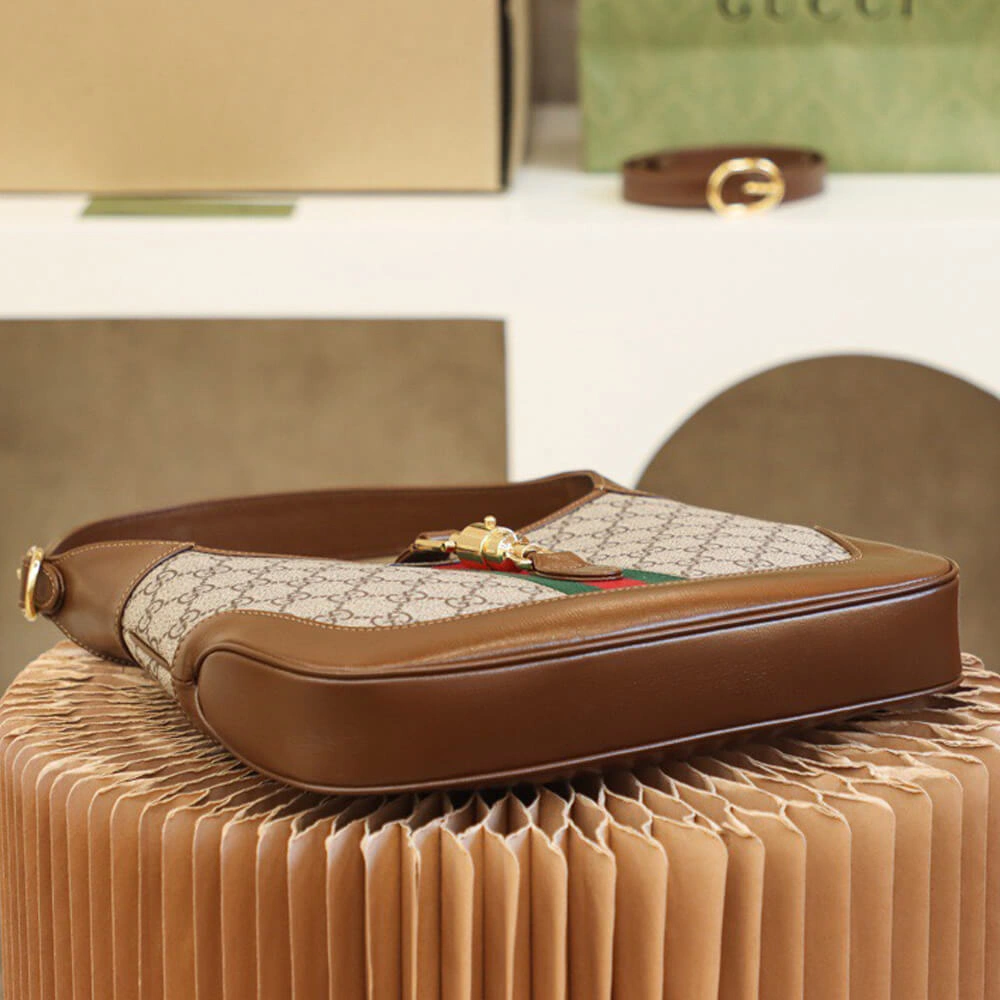 Comfortable Jackie 1961 small shoulder bag 905